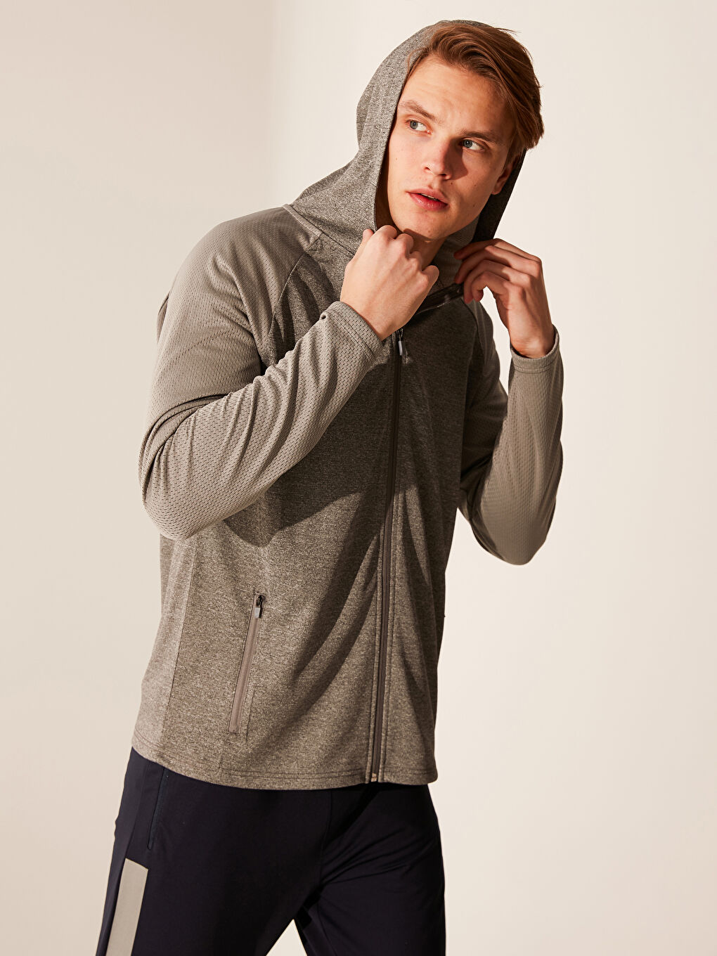 Gri Kapüşonlu Erkek Fermuarlı Sweatshirt-3
