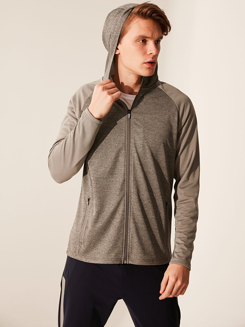 Gri Kapüşonlu Erkek Fermuarlı Sweatshirt