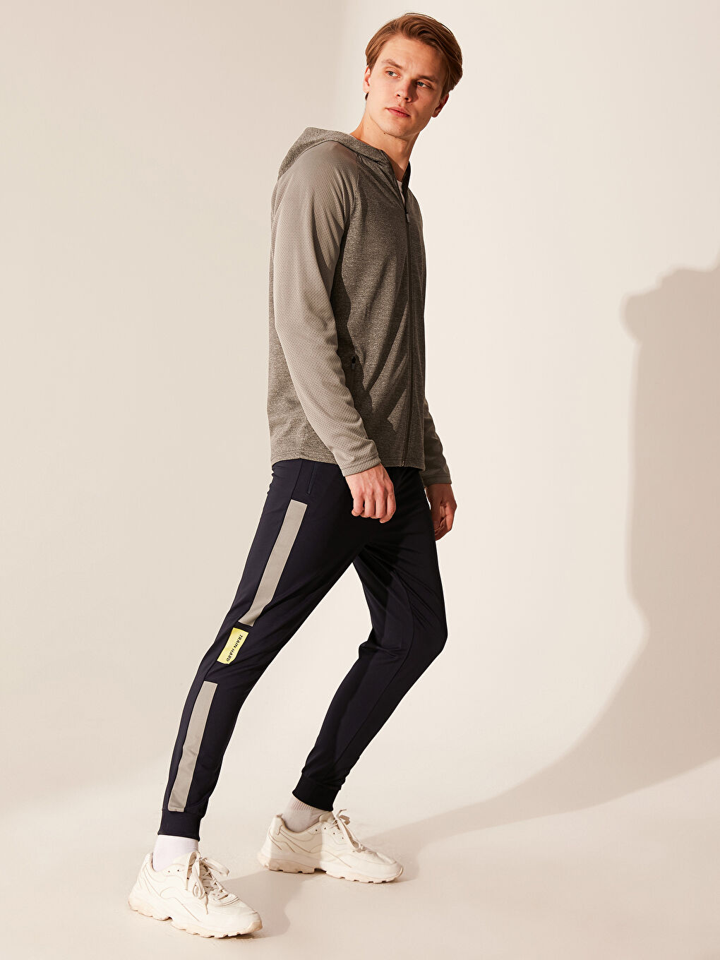 Gri Kapüşonlu Erkek Fermuarlı Sweatshirt-2