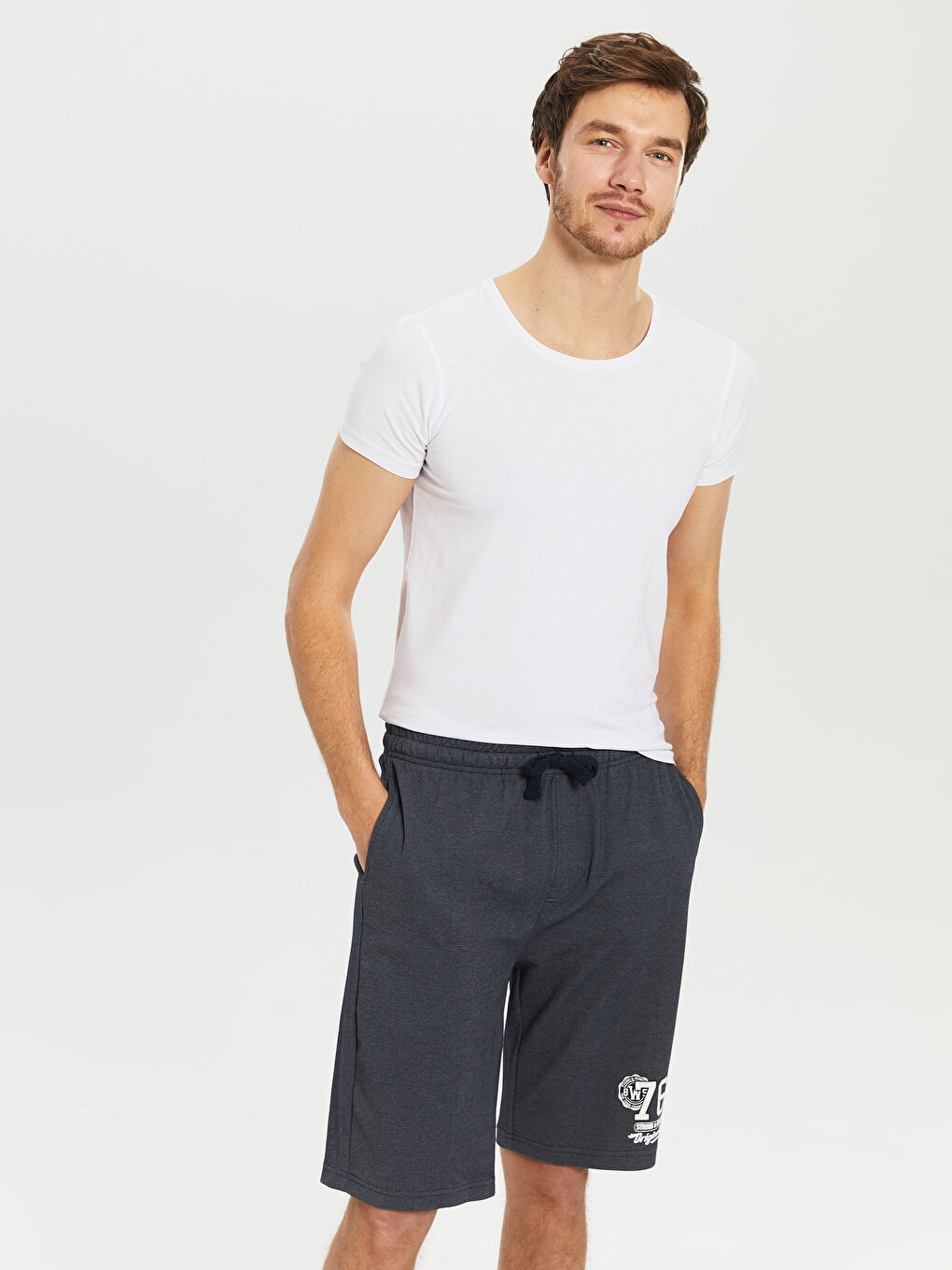 قيعان بيجامات رجالي بقصة عادية