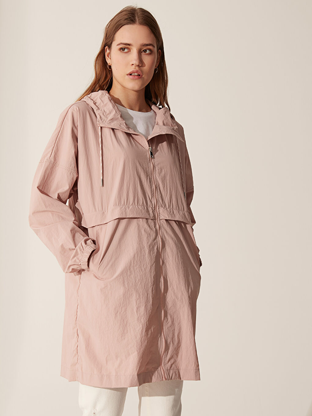 Pembe Kadın Kapüşonlu Düz Yağmurluk-1