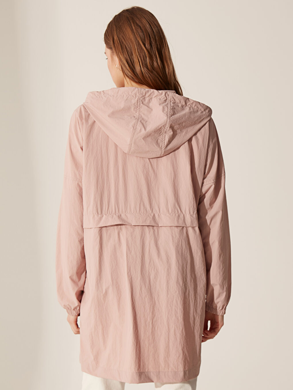 Pembe Kadın Kapüşonlu Düz Yağmurluk-3