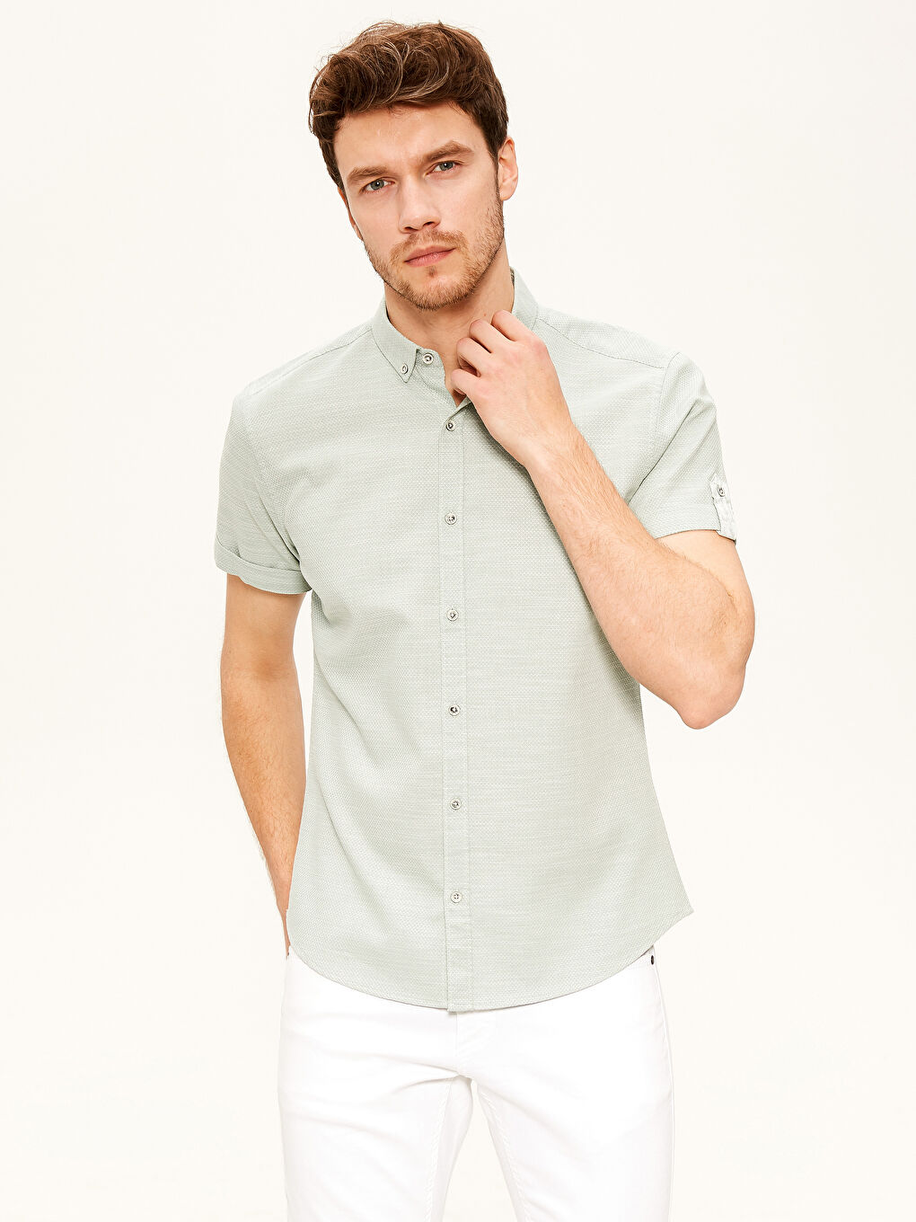 Рубашка слим фит из твила с коротким рукавом