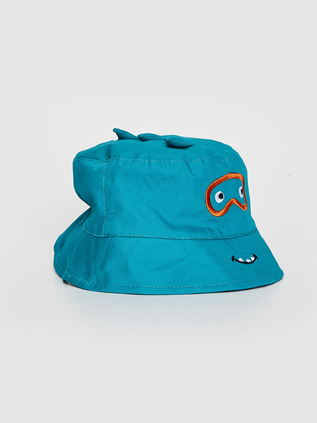 ჩვილი ბიჭის ქუდი