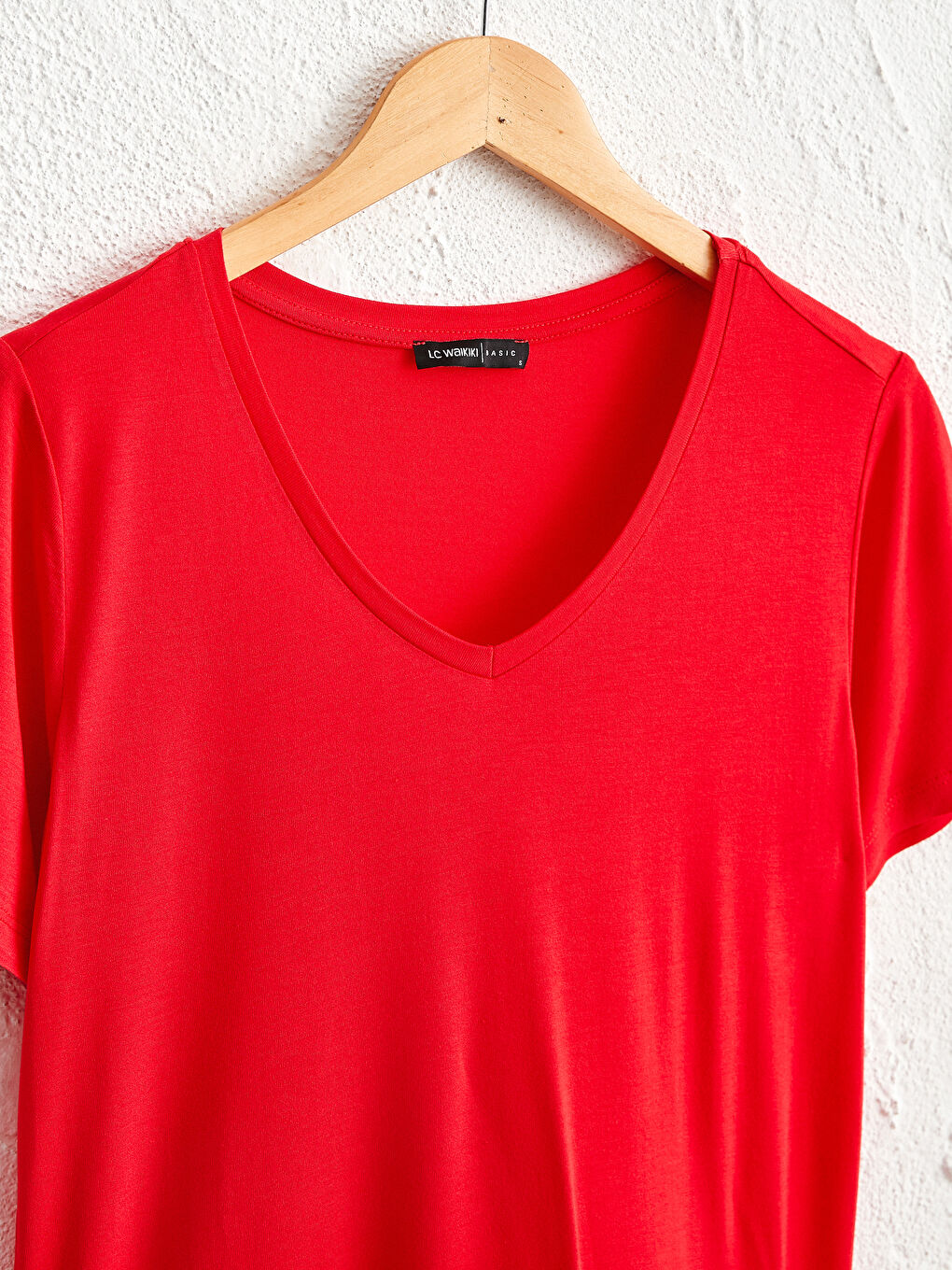Kırmızı V Yaka Viskon Tişört-2