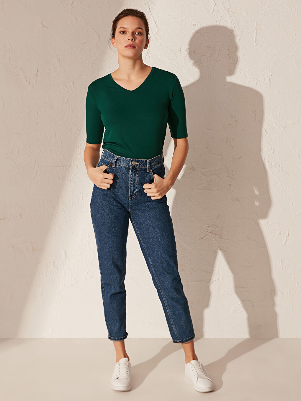 Yeşil V Yaka Viskon Tişört-1