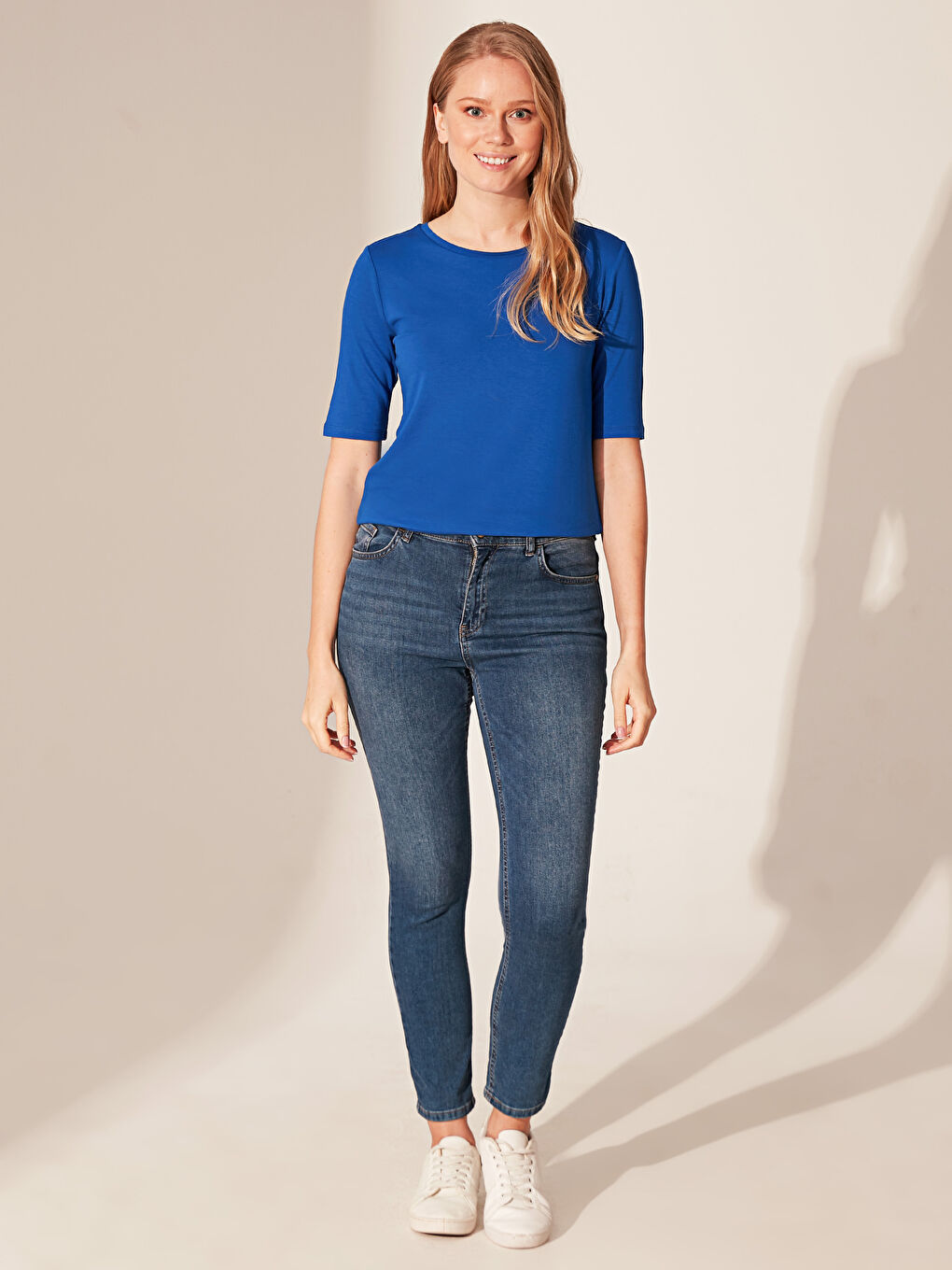 تي شيرت أزرق فاتح نساء-2