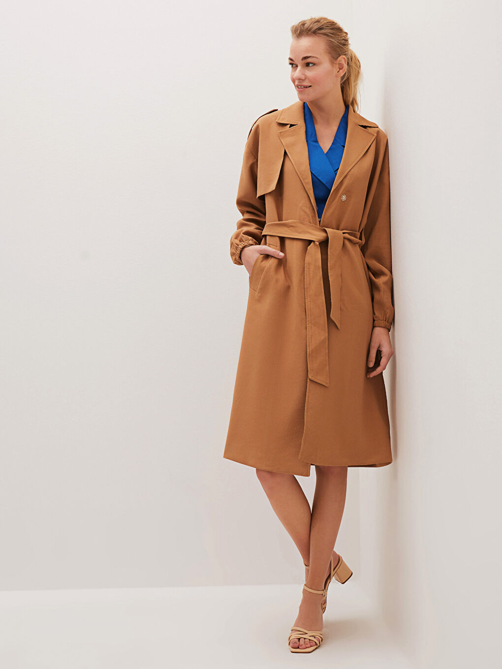 Bej Kuşaklı İnce Uzun Kollu Oversize Kadın Trençkot-2