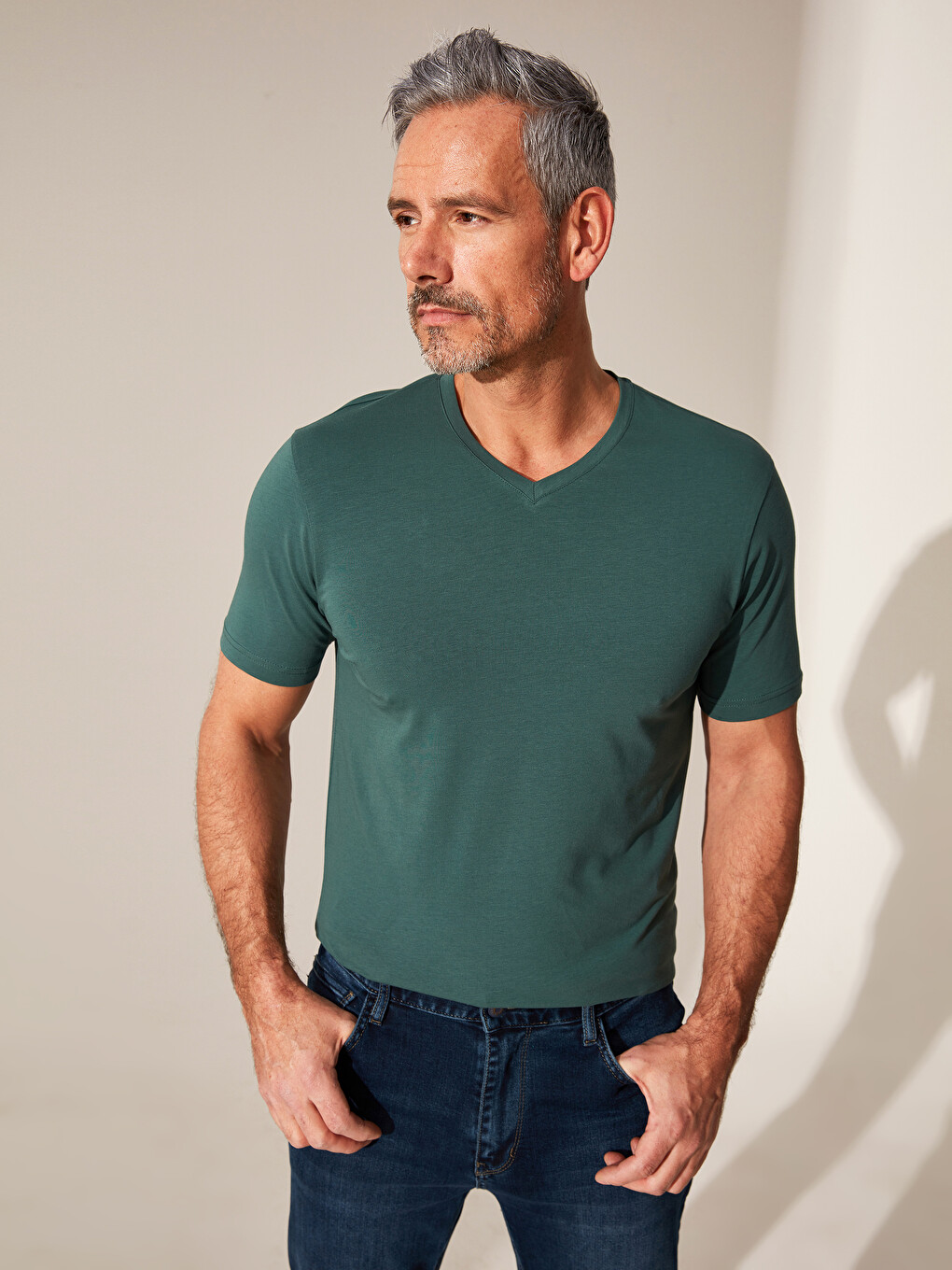 V-neck And Short Sleeve Cotton T-shirt