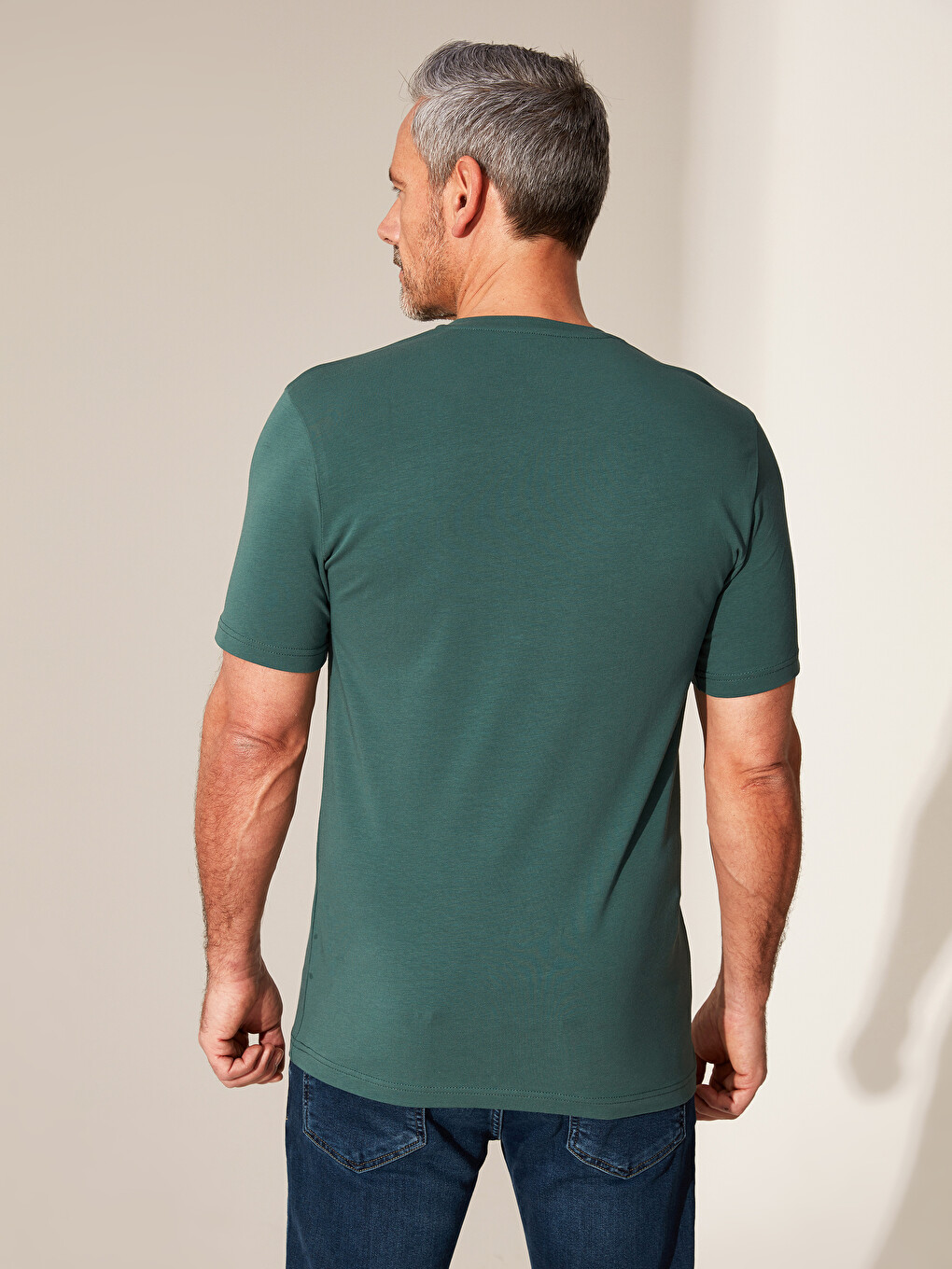 V-neck And Short Sleeve Cotton T-shirt-2