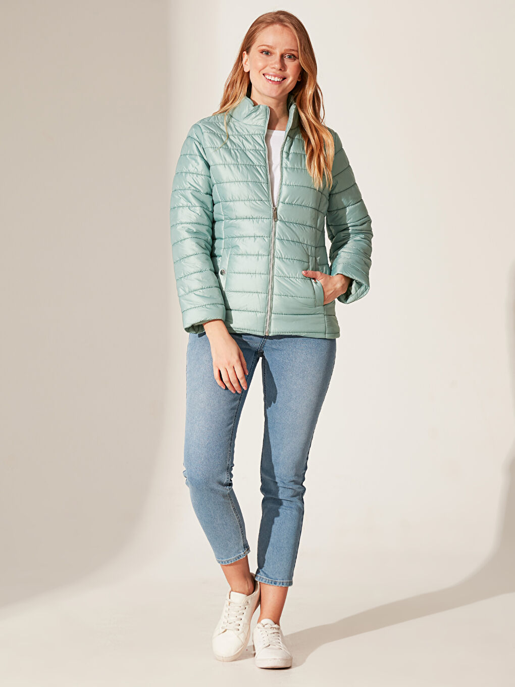 Yeşil Uzun Kollu Kadın Dik Yaka Şişme Mont-2