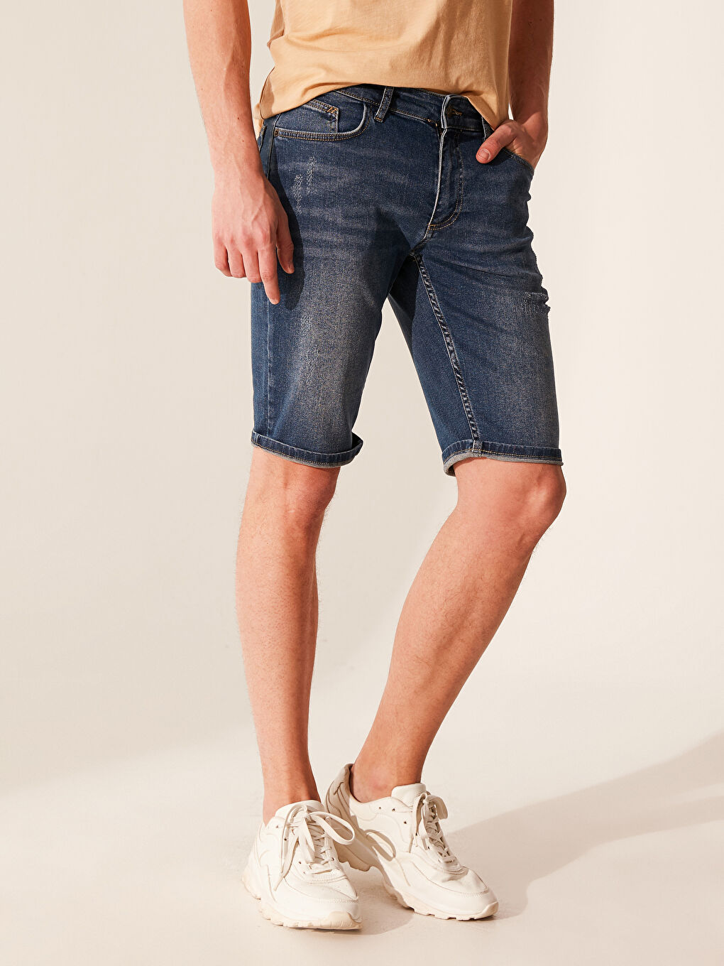 شورت جينز بقصة عادية-2