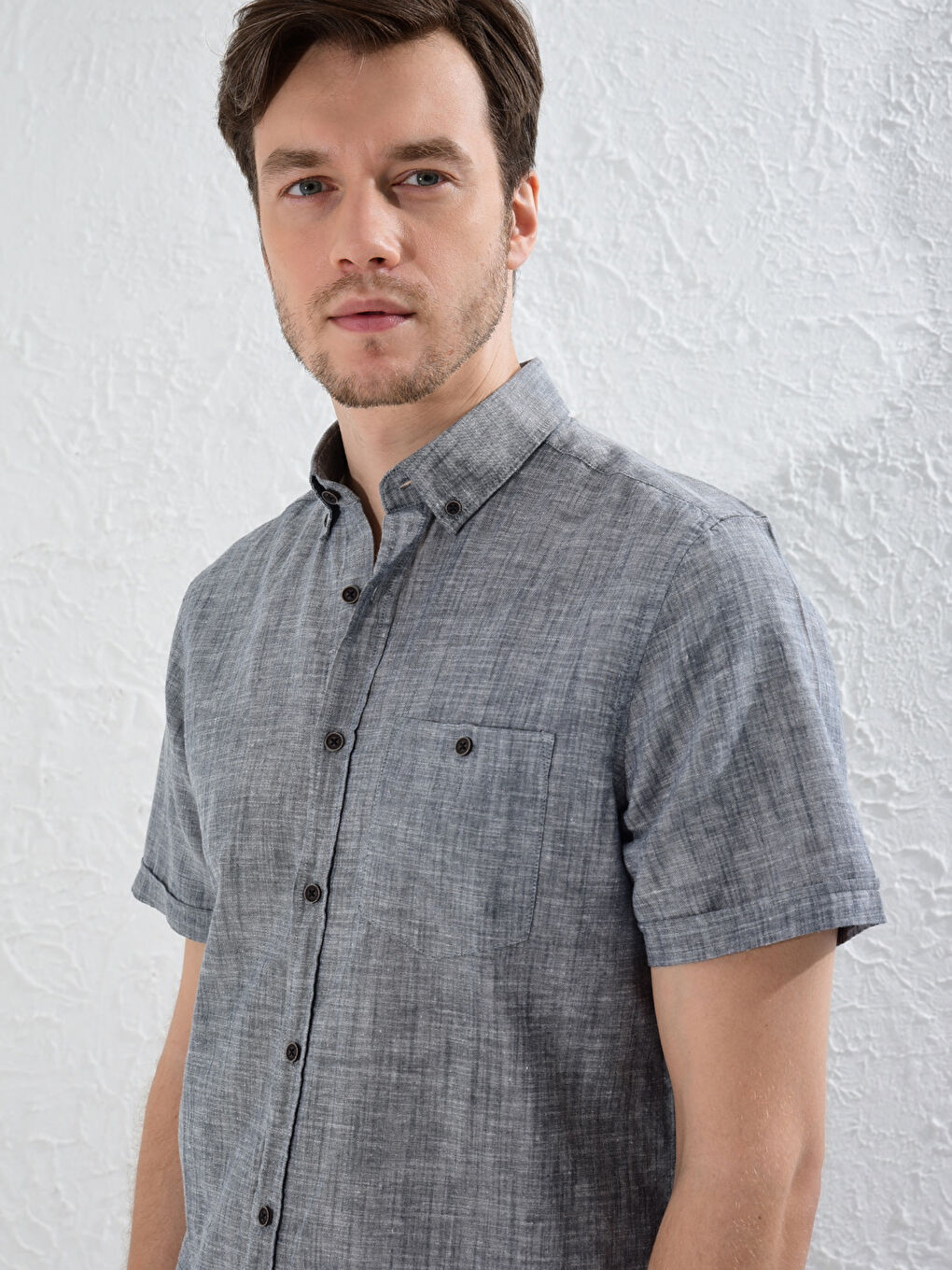 LCWAIKIKI Basic Regular Fit Short Sleeve Shirt -0S5723Z8-CWN