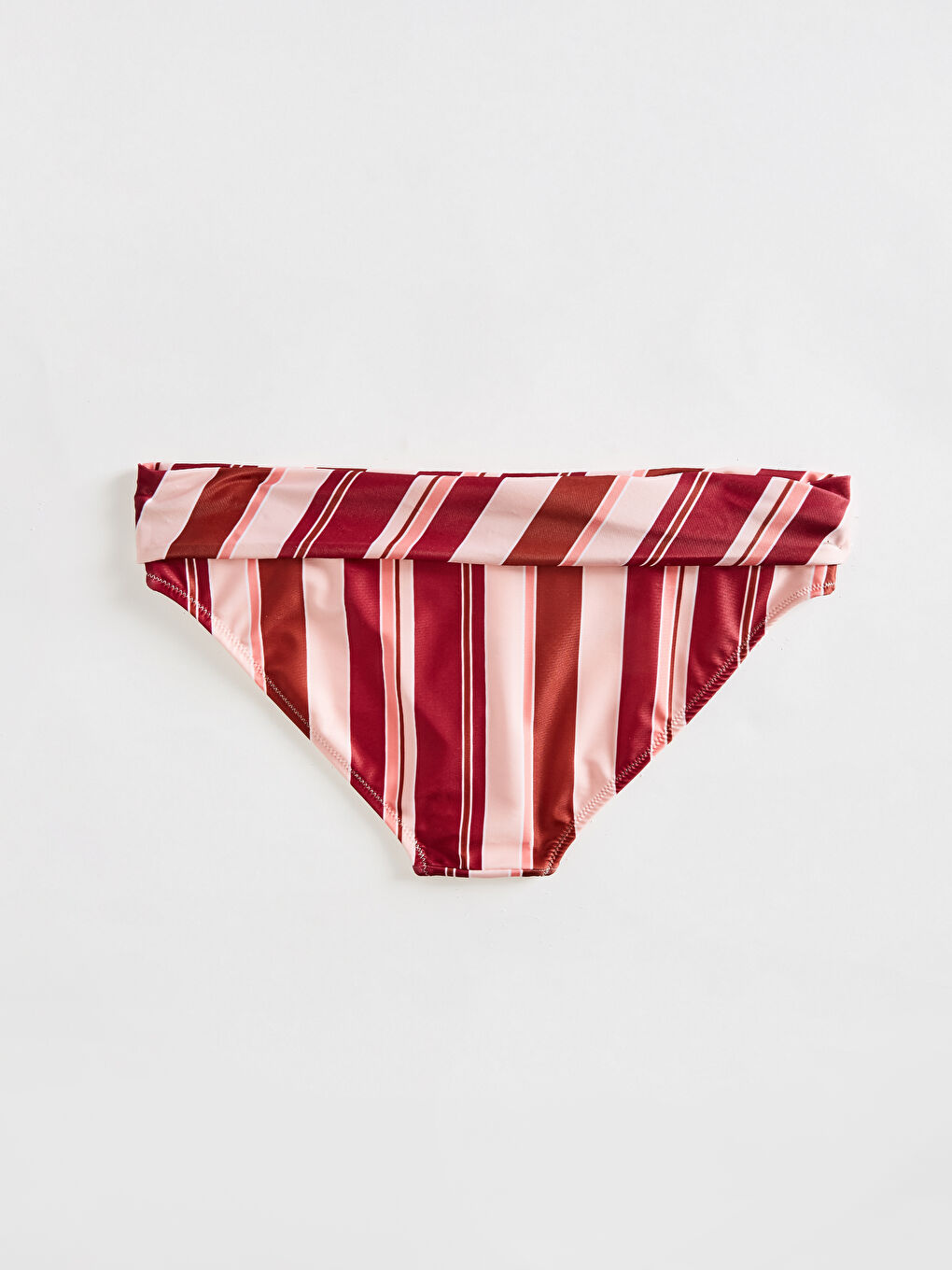 بۆ ژنان بیکینی خوارەوە خەتخەت-1