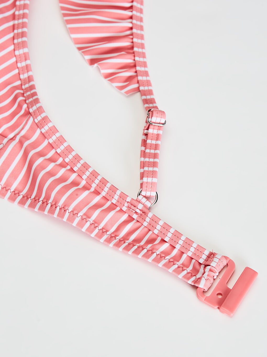 Женский верх бикини с оборками-2