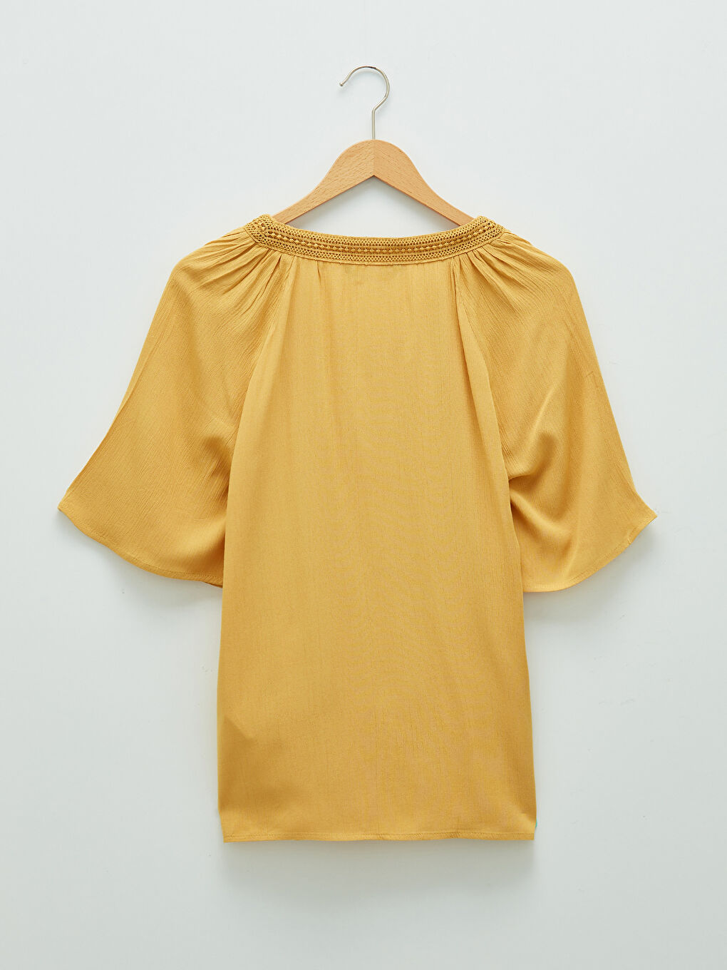 بلوزة دانتيل نصف كم متقدمة للنساء فسكوز-6