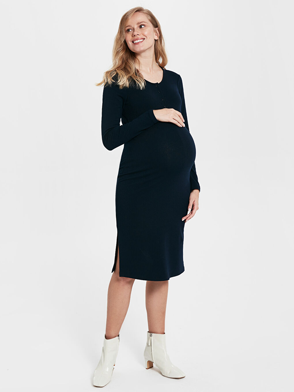 Robe pour Femmes en Coton Peigné à Manches Longues avec Col Rond-1