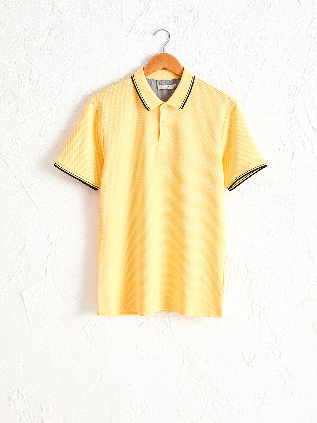 Tricou Cu Guler Înalt Și Mânecă Scurtă