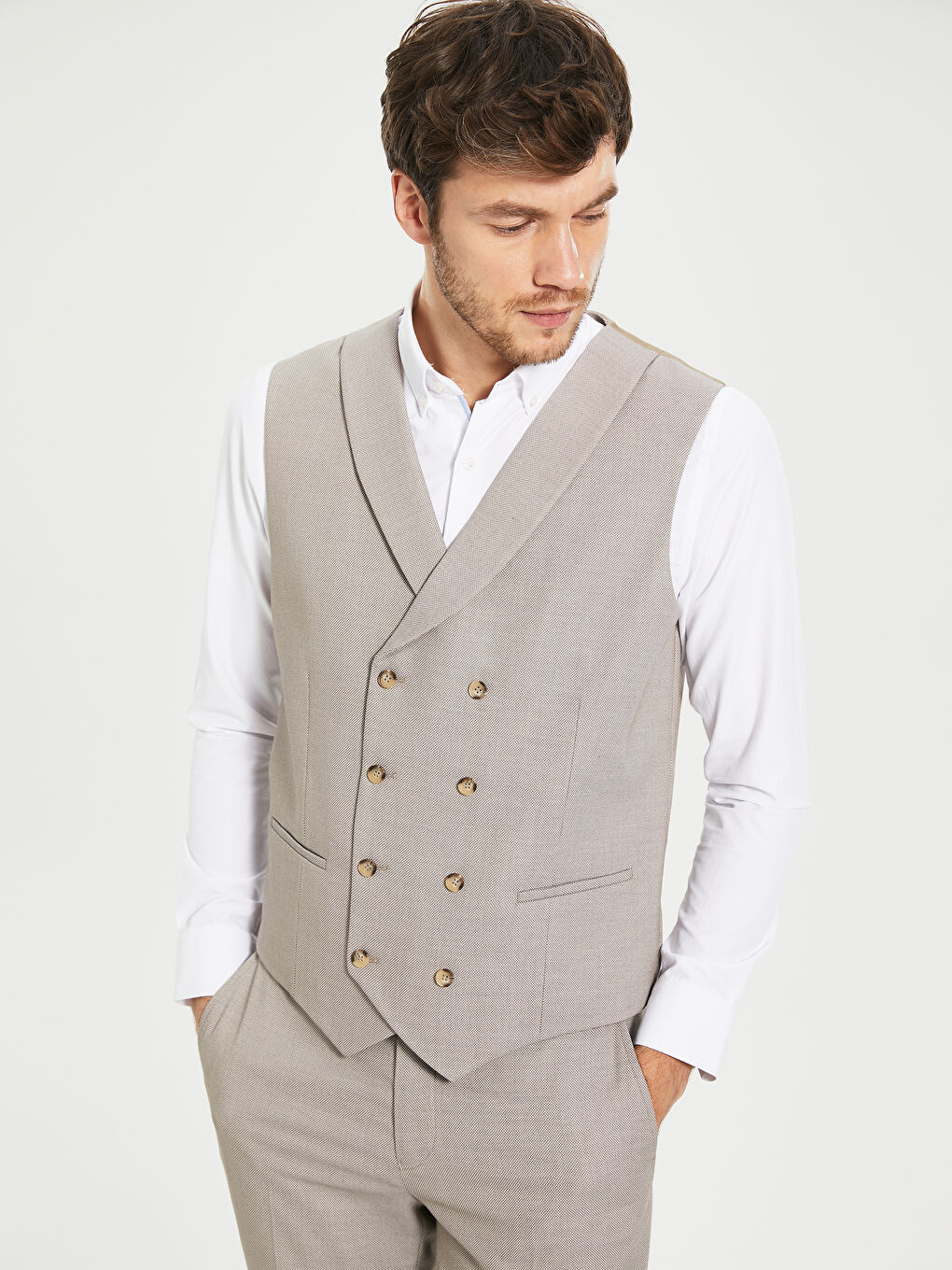 Bej Dar Kalıp Kruvaze Yaka Yelek-1