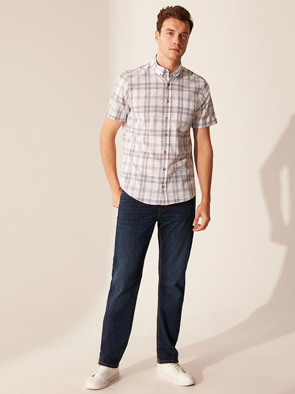 Сорочка зі звичайним кроєм, коротким рукавом, шотландкою, з попліну-1