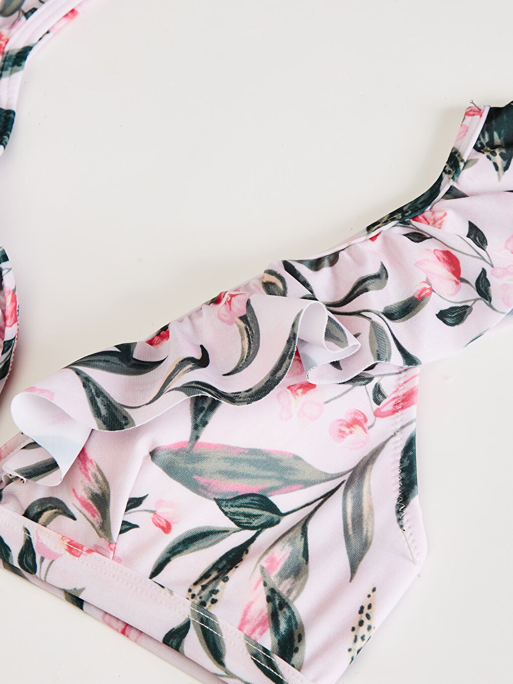 Женский верх бикини с оборками-3