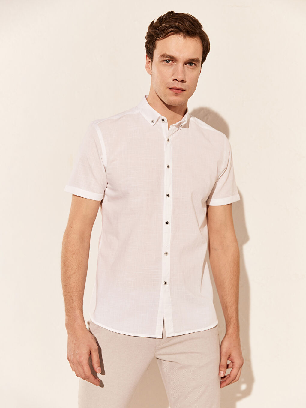 Chemise pour Hommes Slim Fit Manches Courtes en Popeline-1