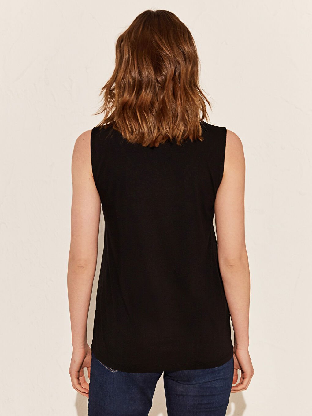 Siyah Bisiklet Yaka Viskon Kadın Atlet-4