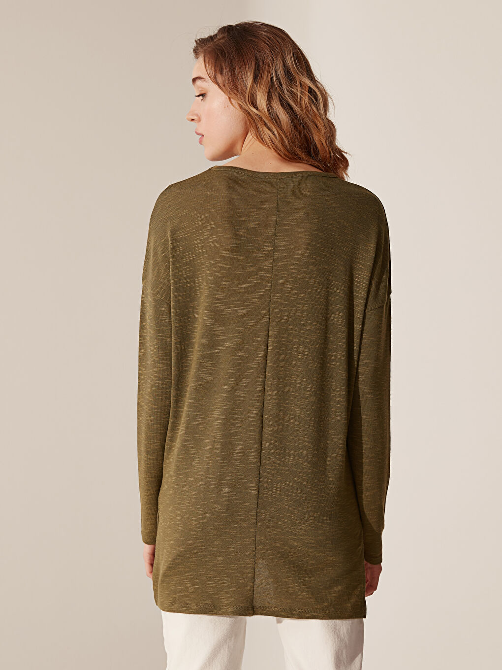 قمصان مطرزة بأكمام طويلة محاكة-2