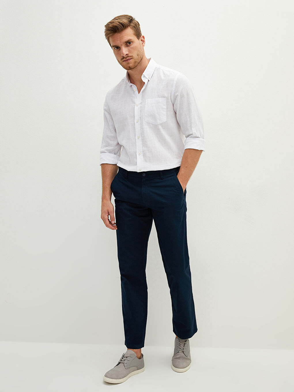 Pantalon Chino Relax Fit en Gabardine pour Hommes-2