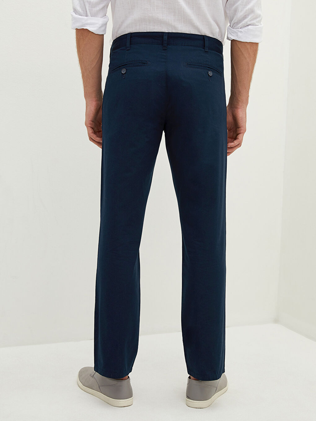 Pantalon Chino Relax Fit en Gabardine pour Hommes-4