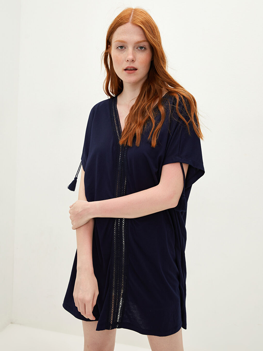 Lacivert Dantel Detaylı Kısa Kollu Kadın Kadın Plaj Elbisesi-1