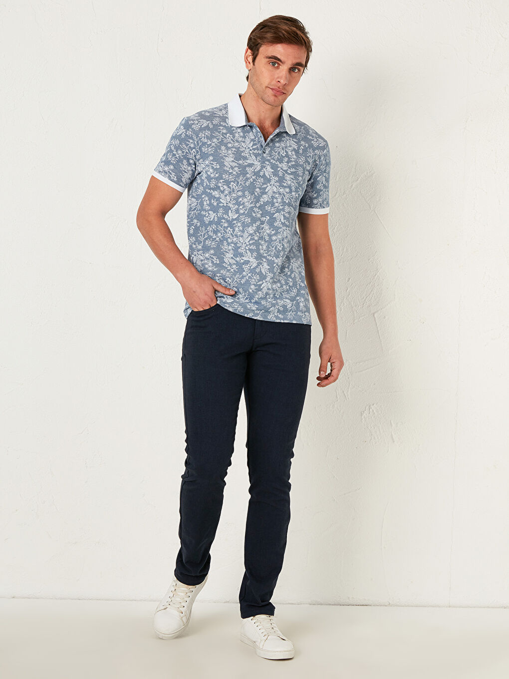 Mavi Çiçek Desenli Polo Yaka Kısa Kollu Pike Tişört-2