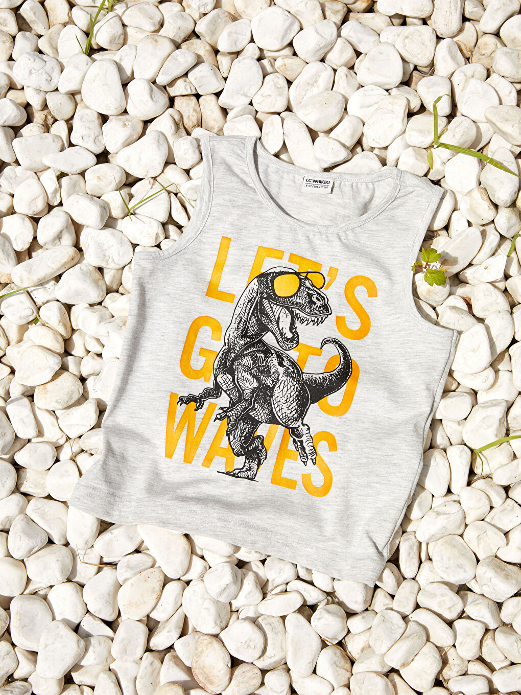 أولاد شورت رياضي وبحري-1