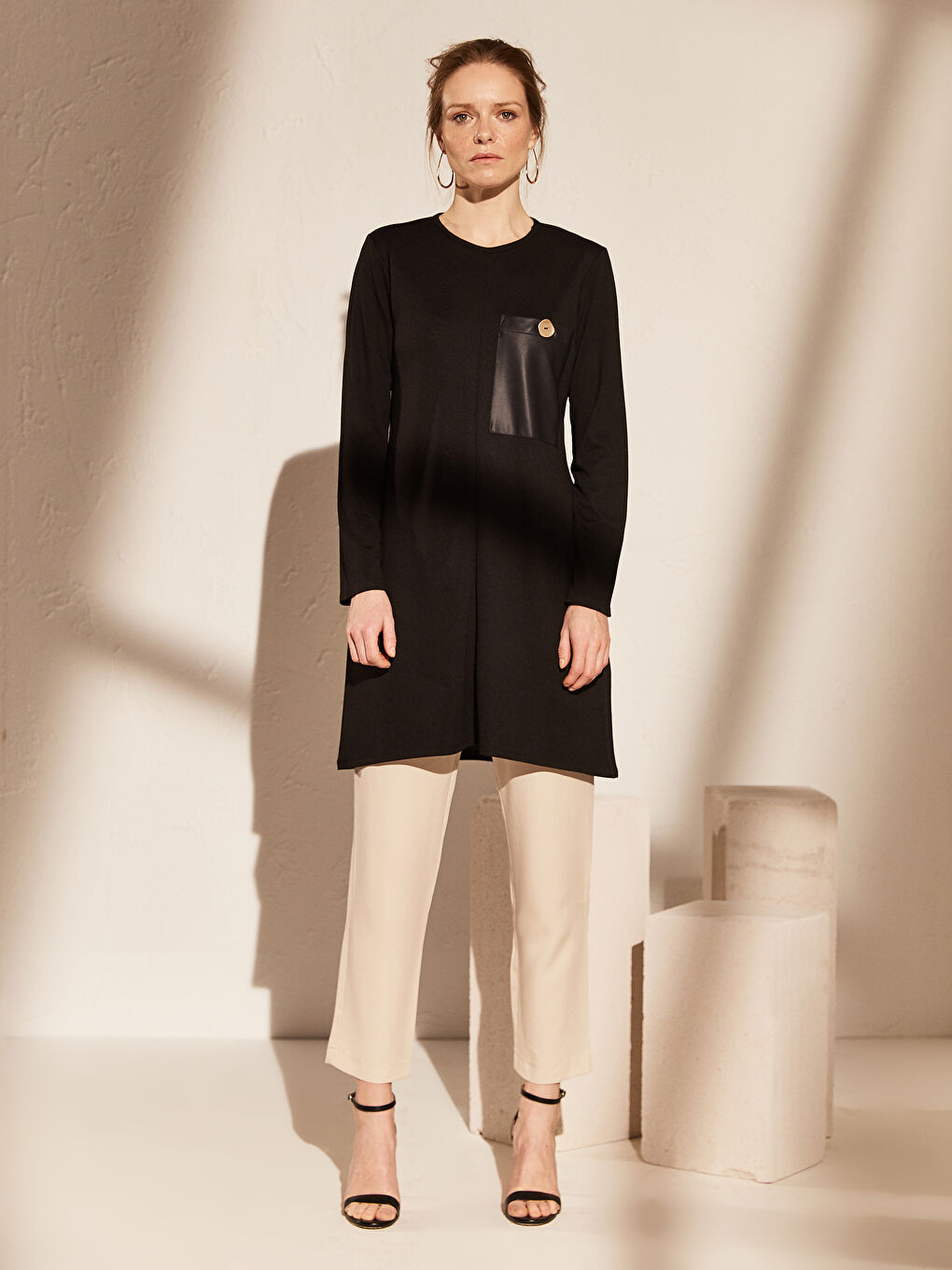 Siyah Bisiklet Yaka Uzun Kollu Kadın Tunik-4