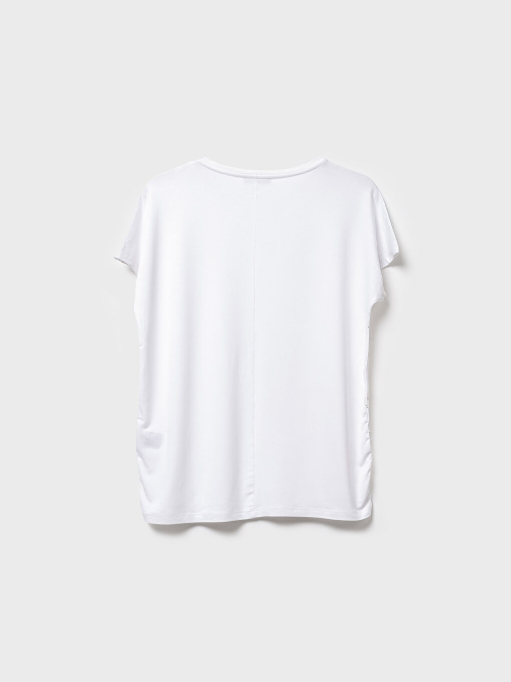 Beyaz Puantiyeli Viskon Kısa Kollu Kadın Tişört-1