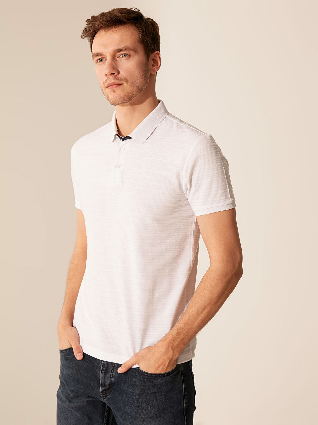 Beyaz Polo Yaka Kısa Kollu Pike Erkek Tişört-1