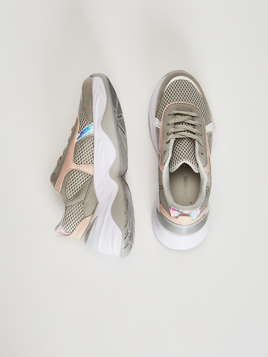 كوتشيات كاجوال حريمي بنعل سميك-4