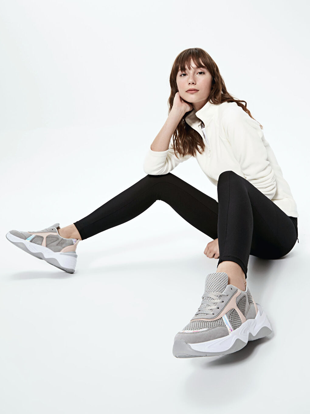 كوتشيات كاجوال حريمي بنعل سميك-2