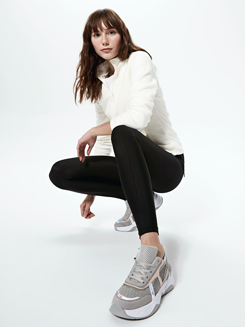 كوتشيات كاجوال حريمي بنعل سميك