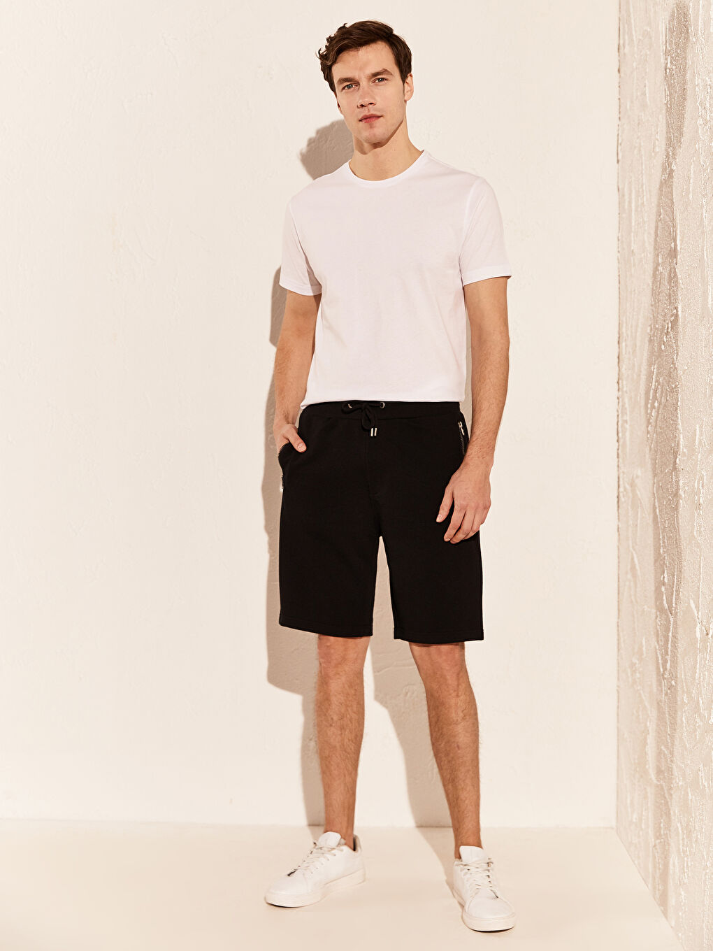 Siyah Standart Kalıp Pike Erkek Spor Şort-1