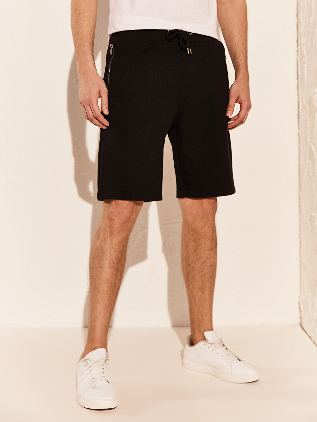 Siyah Standart Kalıp Pike Erkek Spor Şort-2