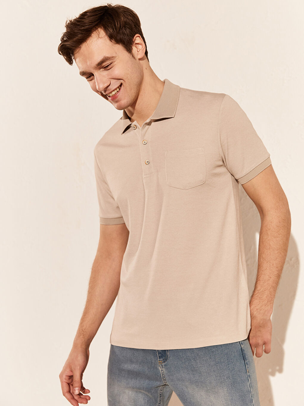 Bej Polo Yaka Basic Kısa Kollu Tişört