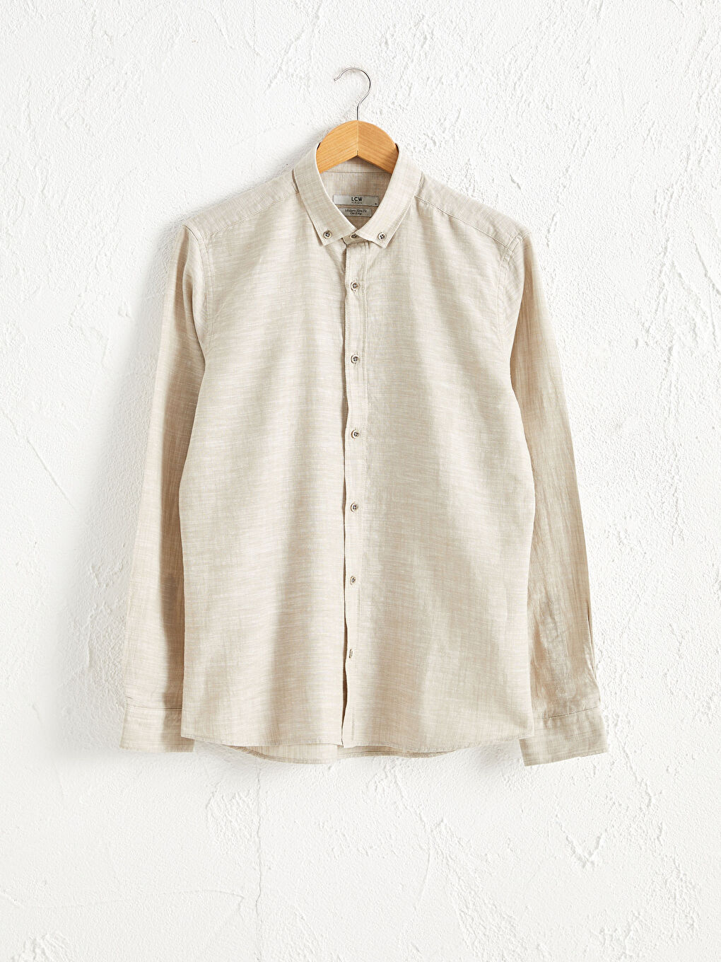 قميص كم طويل بقصة رفيعة