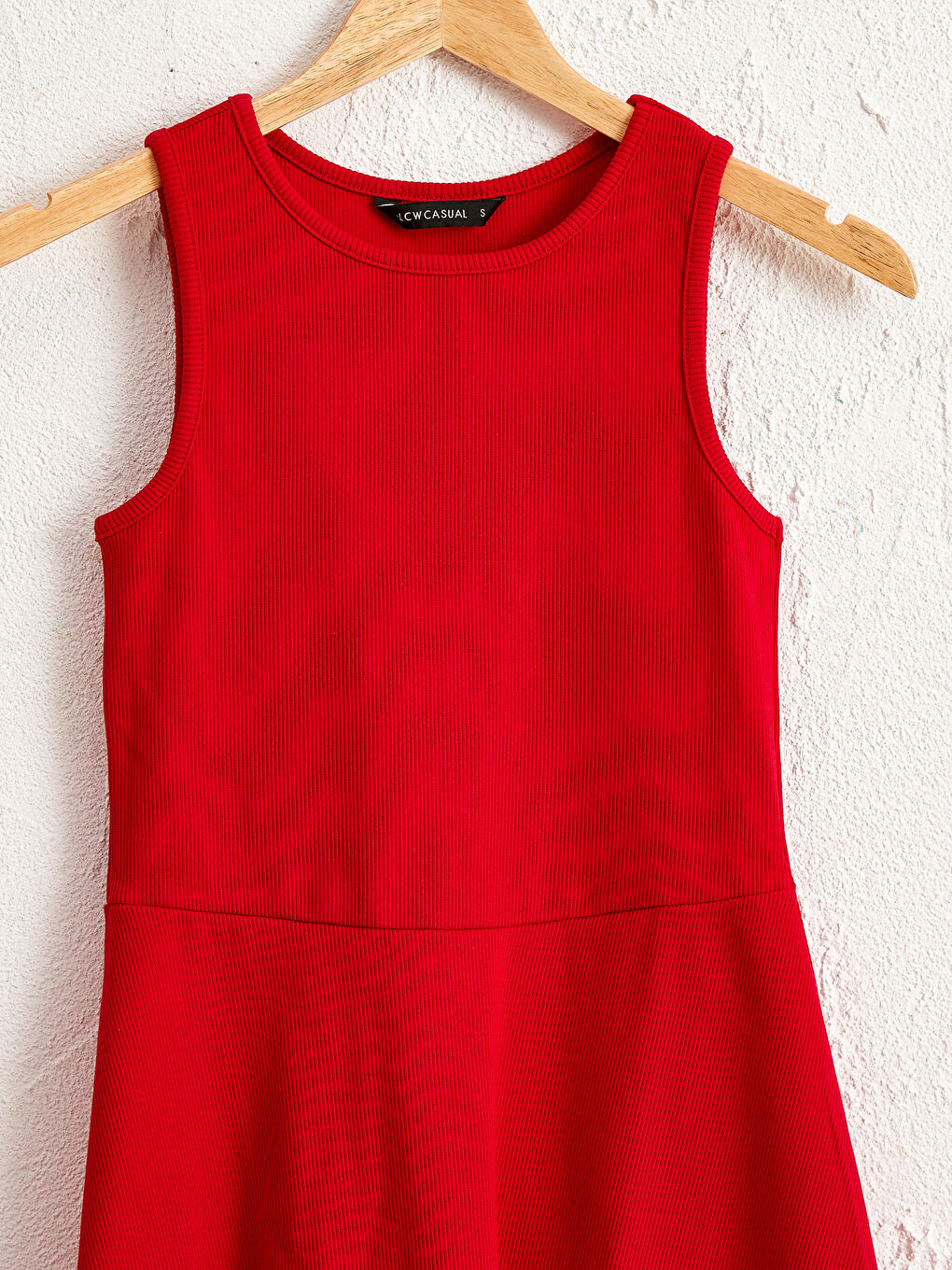 Kırmızı Bisiklet Yaka Kolsuz Dokulu Kumaş Kloş Kadın Elbise-1