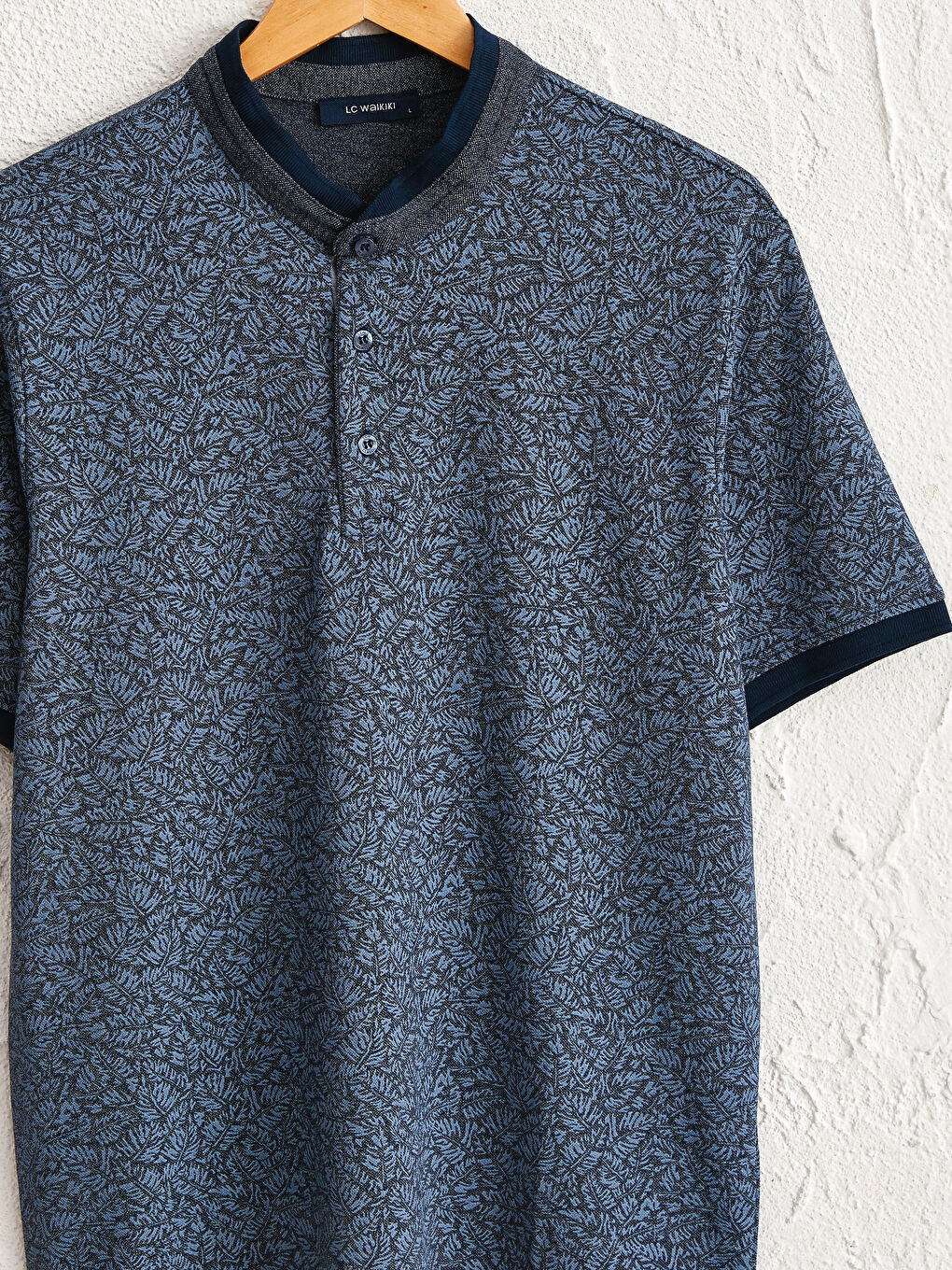 Lacivert Hakim Yaka Desenli Kısa Kollu Tişört-2