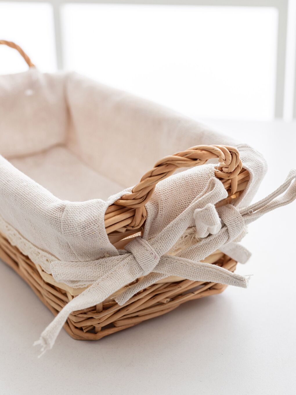 Beyaz Hasır Sepet-2