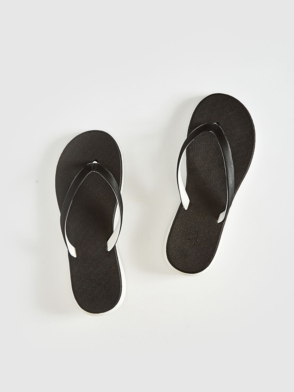 Siyah Kadın Parmak Arası Plaj Terliği-1