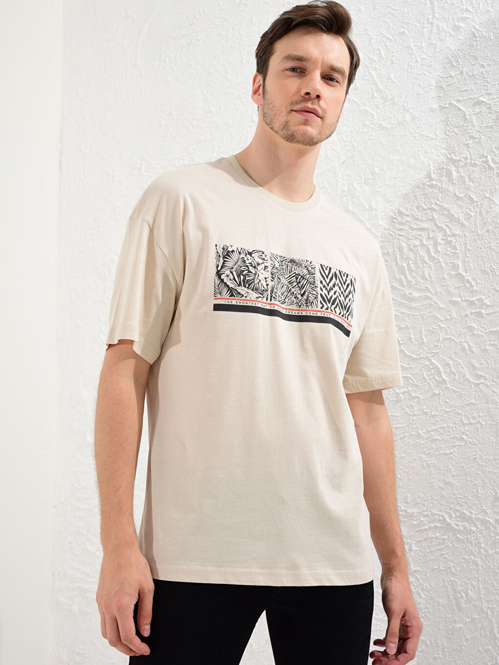 Bej Bisiklet Yaka Baskılı Oversize Tişört