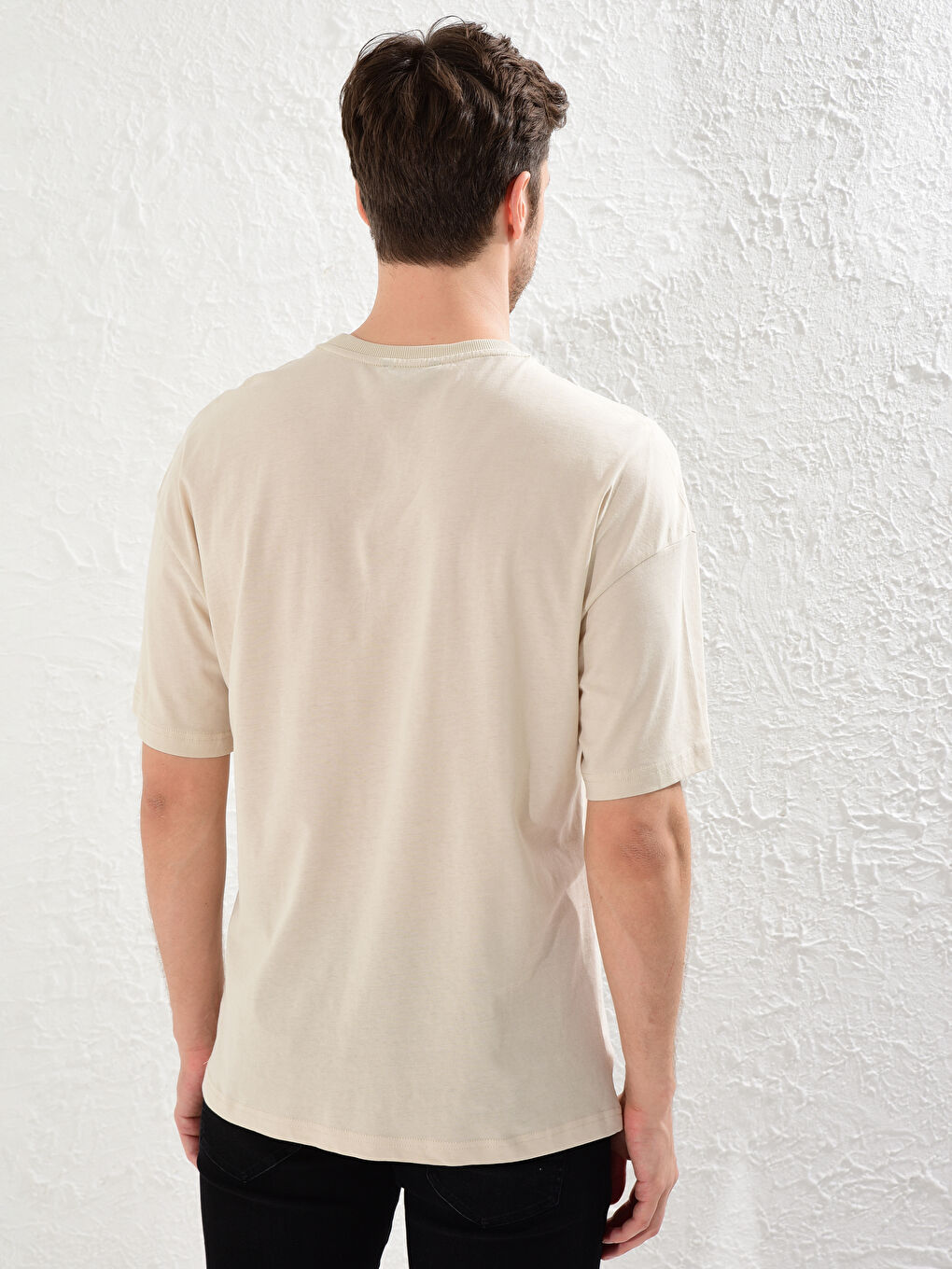 Bej Bisiklet Yaka Baskılı Oversize Tişört-2