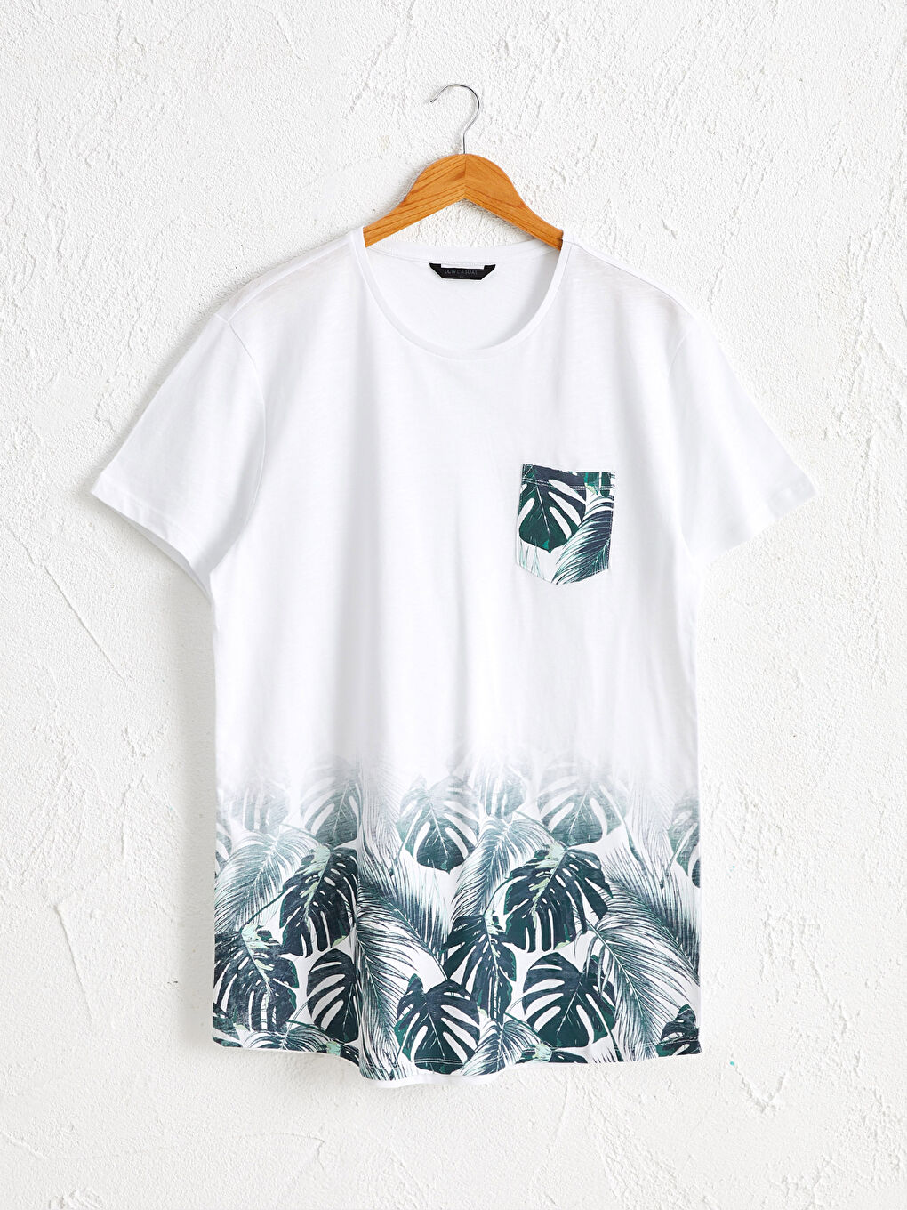 Beyaz Bisiklet Yaka Baskılı Tişört